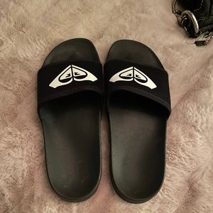 Roxy Slipper size 7